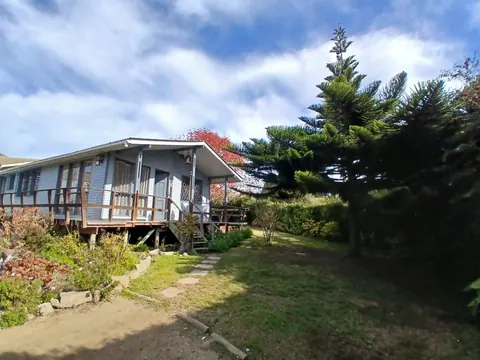 Casa de 3 dormitorios con jardín en Rocas de Santo Domingo, fotografía principal