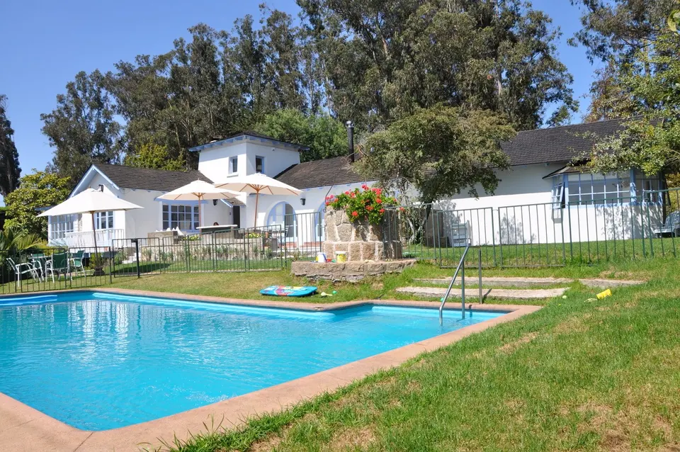 Casa con piscina y vista al río Maipo en Rocas de Santo Domingo, fotografía 1