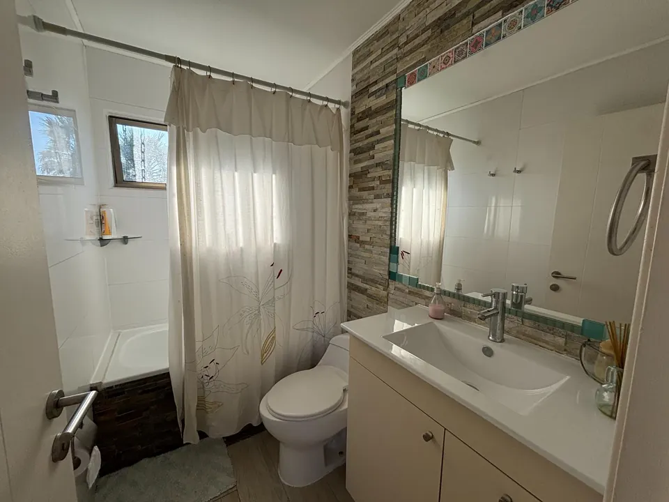 Casa con quincho y jacuzzi en Rocas de Santo Domingo, fotografía 12
